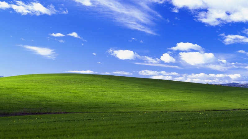 Windows XP 经典 Bliss 草原蓝天白云 怀旧 4K 超清桌面壁纸 3840×2160